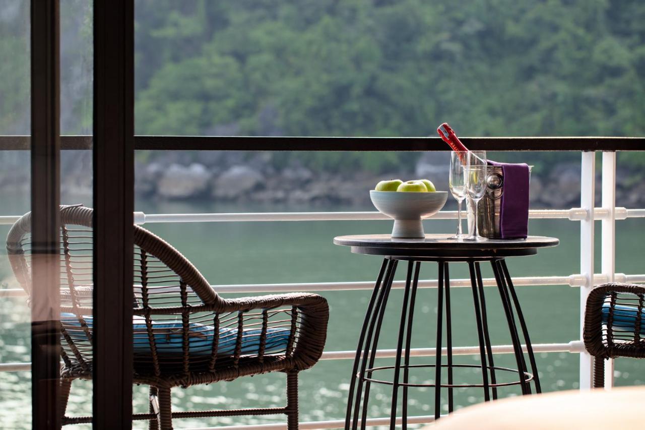 Mon Cheri Cruises Ha Long Exterior photo
